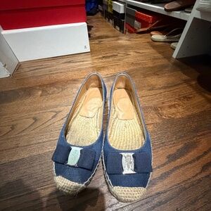 Salvatore Ferragamo Navy Vara Bow Espadrille Flats Size 7